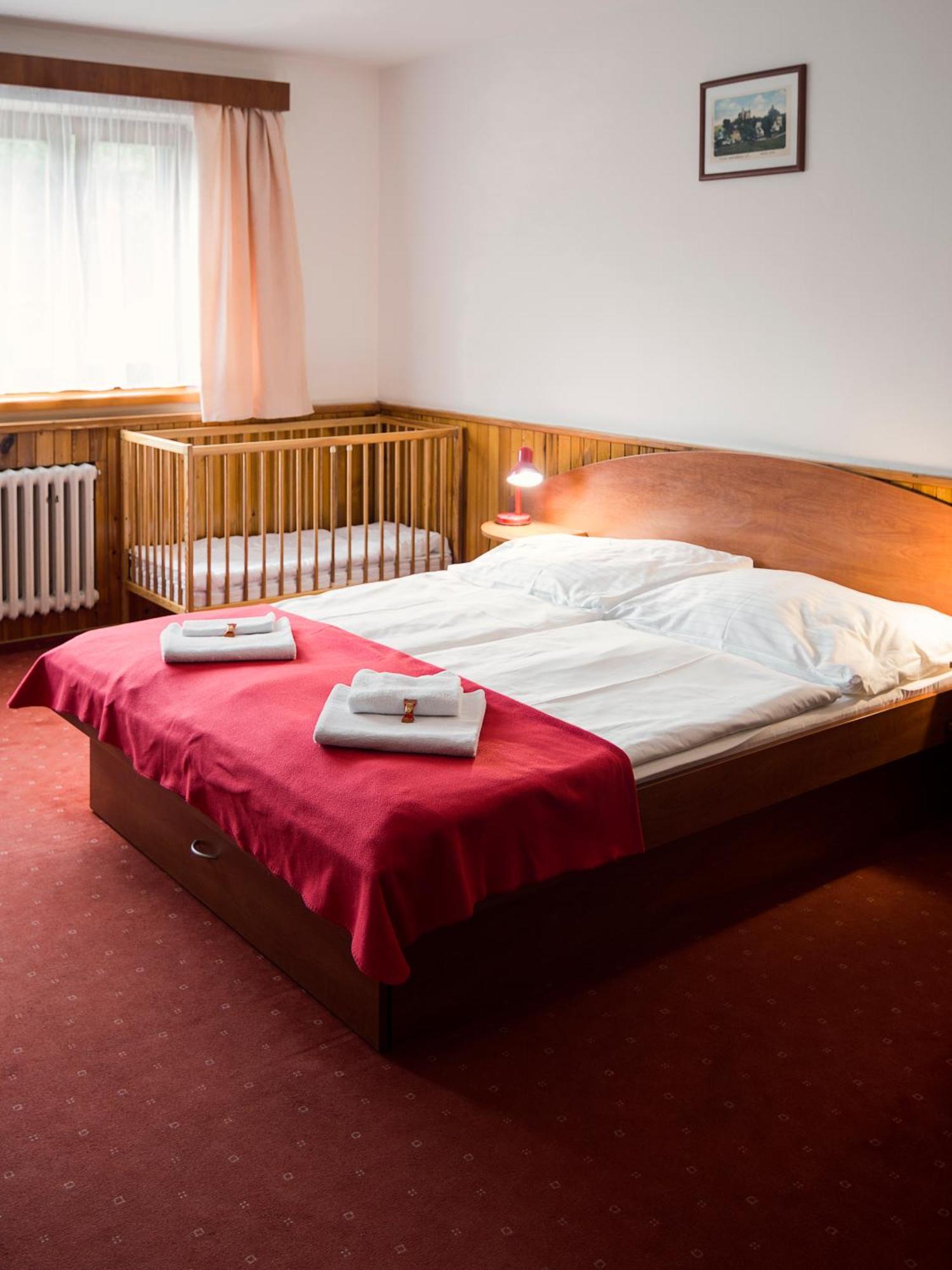Hacienda Cert Kořenov Buitenkant foto