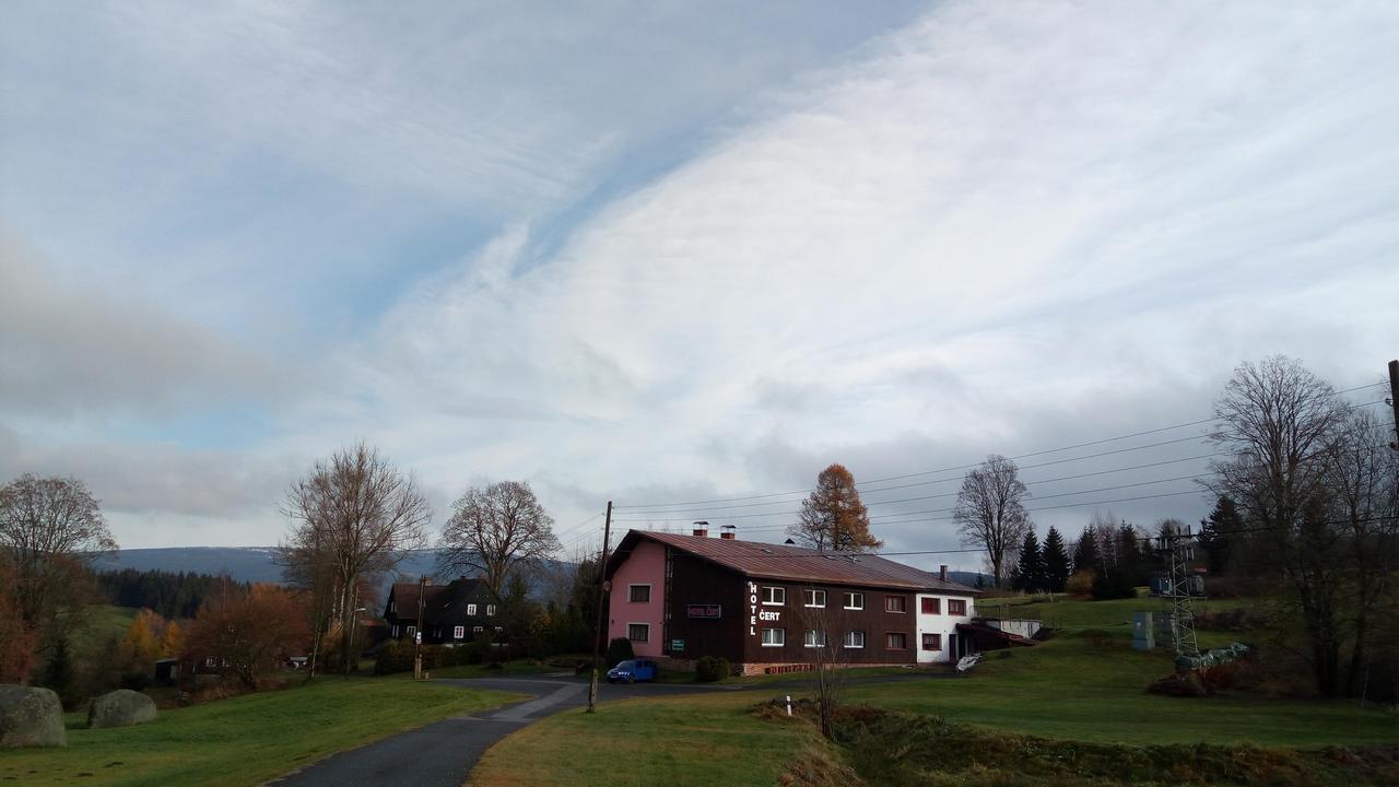 Hacienda Cert Kořenov Buitenkant foto