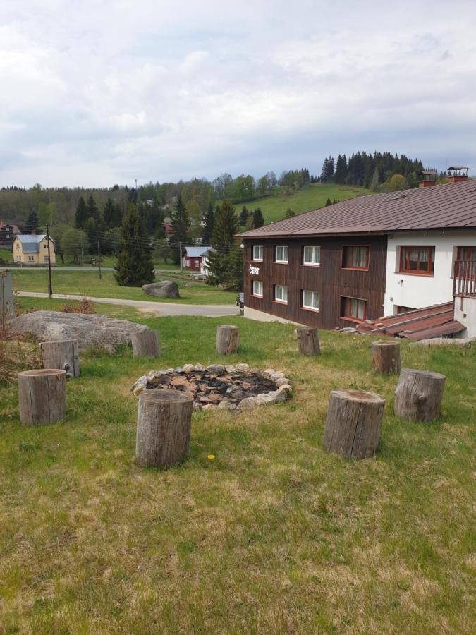 Hacienda Cert Kořenov Buitenkant foto