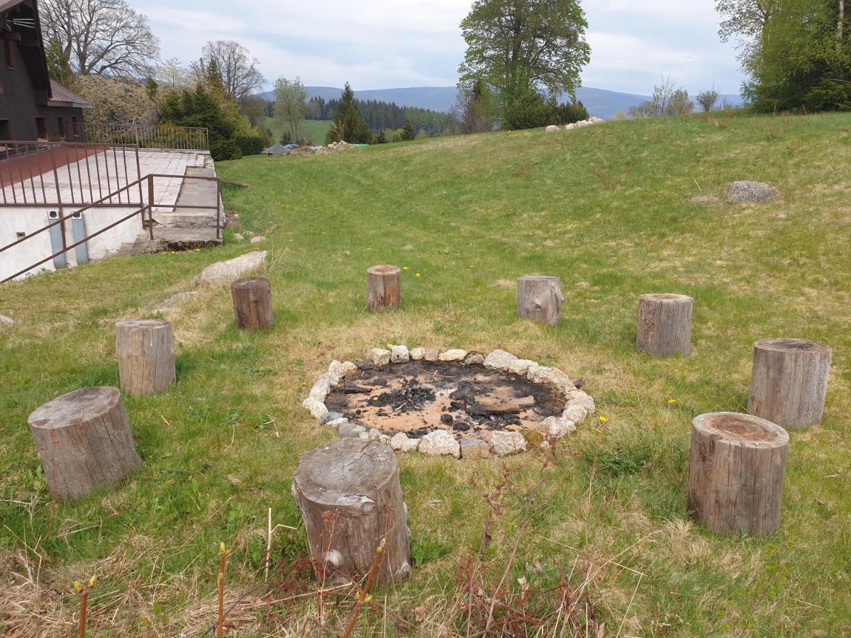 Hacienda Cert Kořenov Buitenkant foto